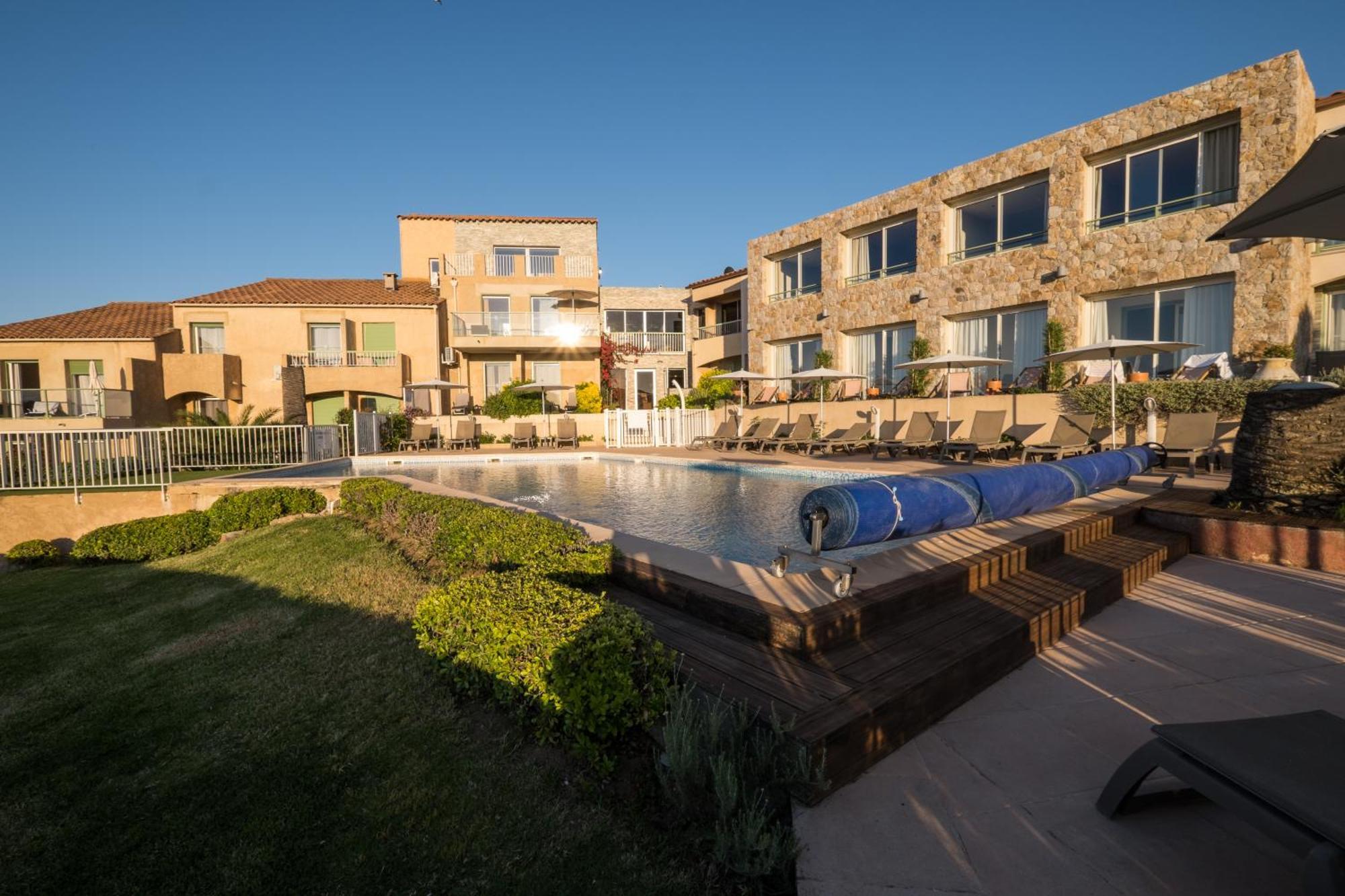LʼÎle-Rousse Hotel Funtana Marina מראה חיצוני תמונה